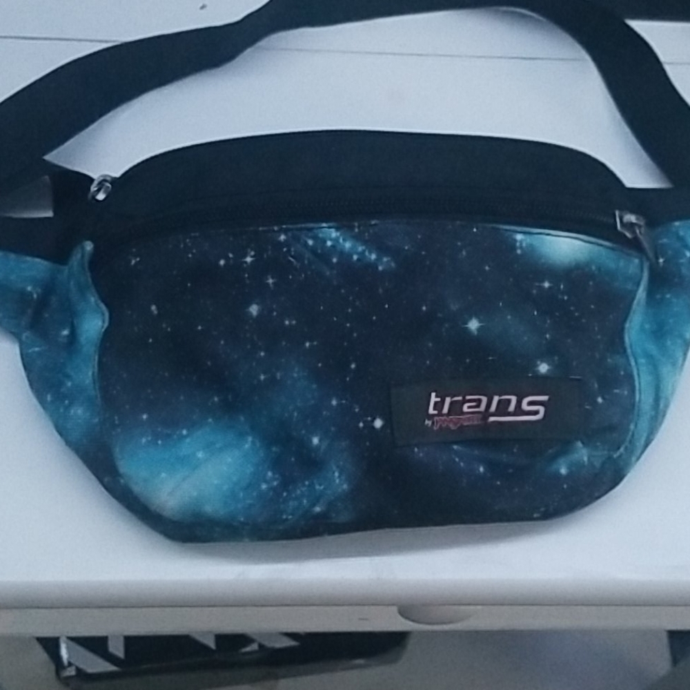 Jan's port fanny pack
